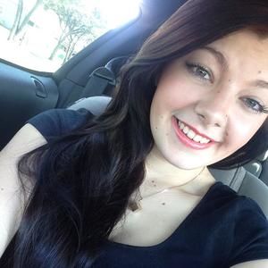 Meet your Posher, Claire