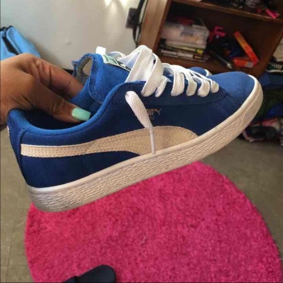 Electric blue Pumas