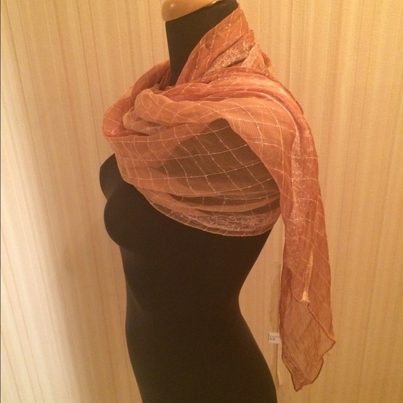Gorgeous Semi Sheer Gradient Toned Golden Scarf - Picture 2 of 4