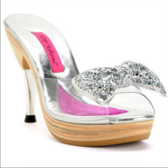 Betsey Johnson Heels w/ Silver Bow
