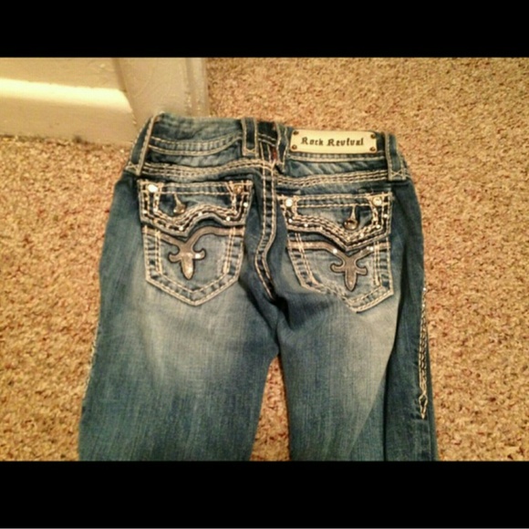 Rock revival jeans 23