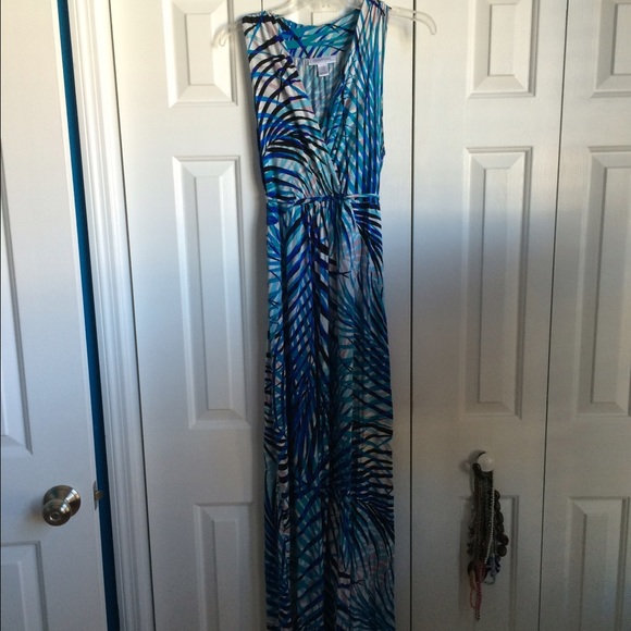 Maternity maxi dress