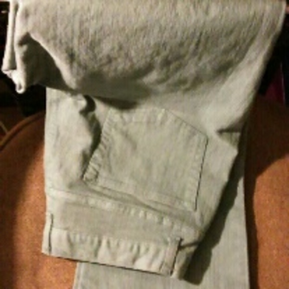 Jeans - Picture 1 of 3
