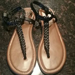 Black sandals size 10M