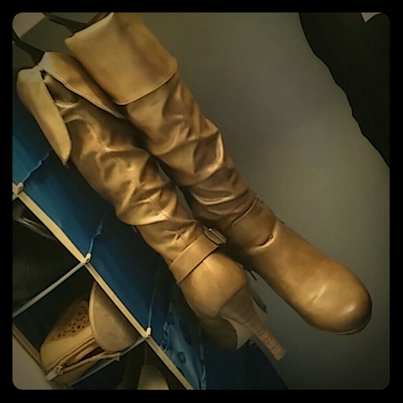 Hold for kawaii72 Light Brown slouchy boots