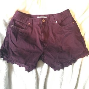High waisted maroon shorts