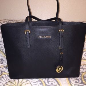 Michael Kors Jet Set Multifunction Tote
