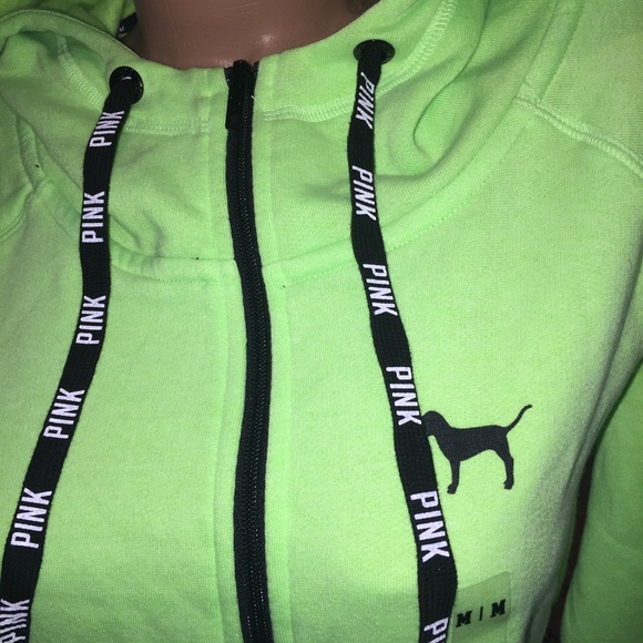 VS PINK Fashion Show Funnel Neck Hoodie - Picture 2 of 4