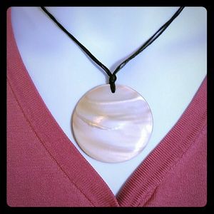 Blush shell bracelet and necklace.