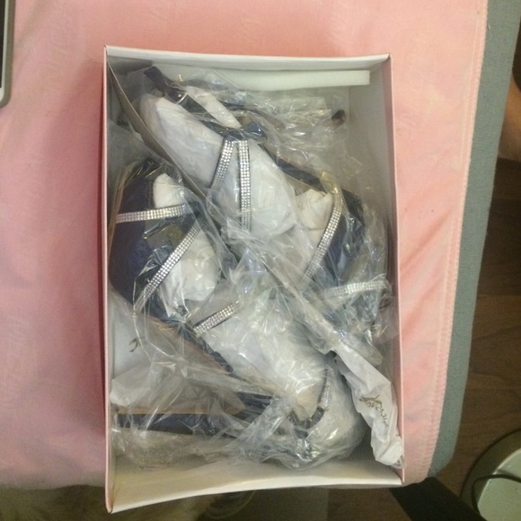 Diamond strap, Navy Blue High Heels - Picture 4 of 4