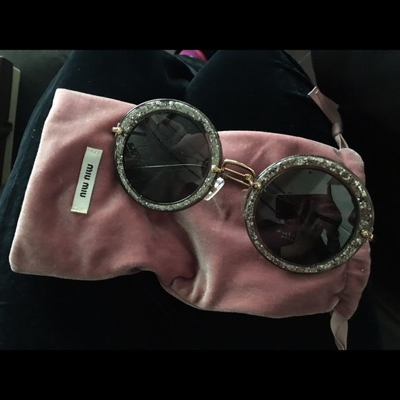 Auth Miu Miu sunglasses