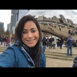 Meet your Posher, Priscila