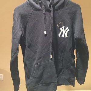 Pink MLB YANKEES pull over