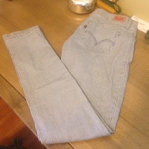 Levis jeans