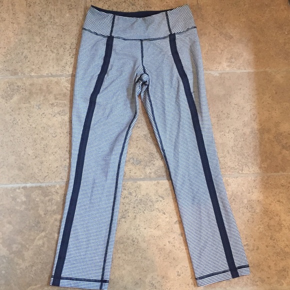 Lululemon crops