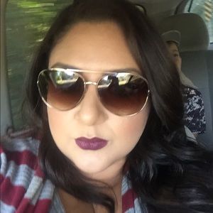 Meet your Posher, Roxy