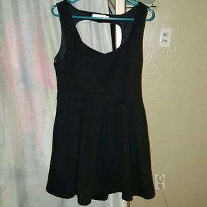 Black sweetheart back heart shaped buttons dress