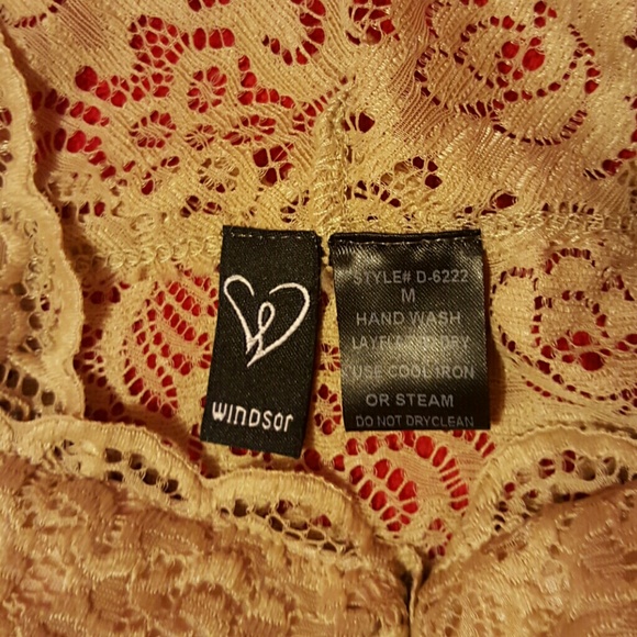 Cute Windsor outfit - Picture 3 of 4