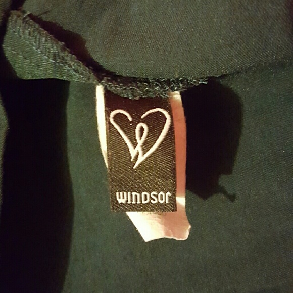 Cute Windsor outfit - Picture 4 of 4