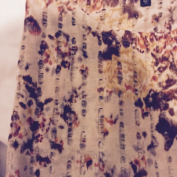 WATER COLOR TEE NWOT - Picture 3 of 3