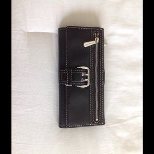 Michael Kors black leather wallet