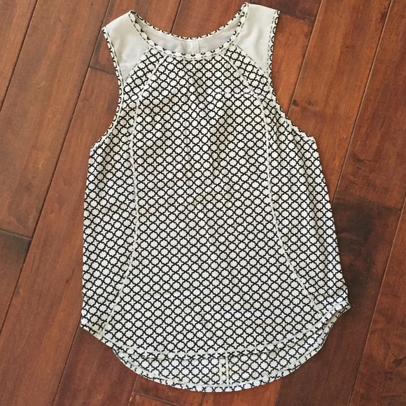 Lululemon tank