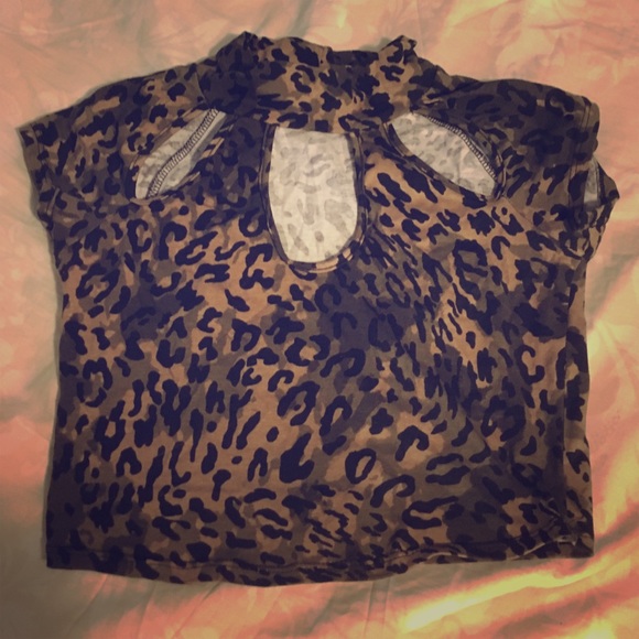 Camo crop top
