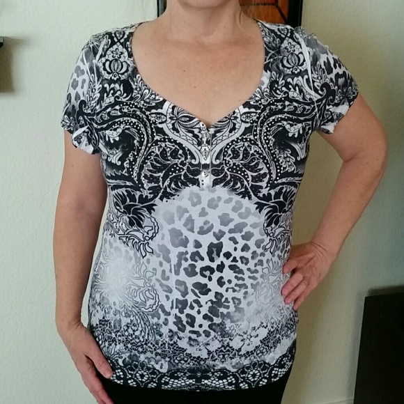 Apt.9 Animal print with BLING