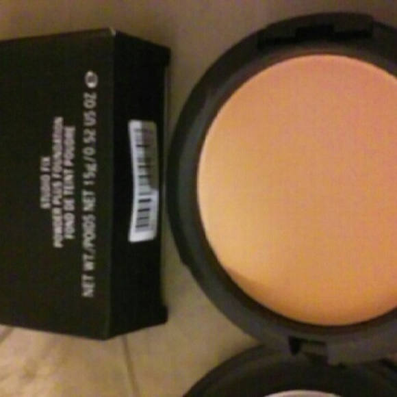 Mac Studio Fix Powder Plus nc25