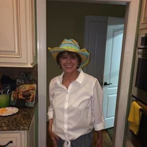 Meet your Posher, Sharon