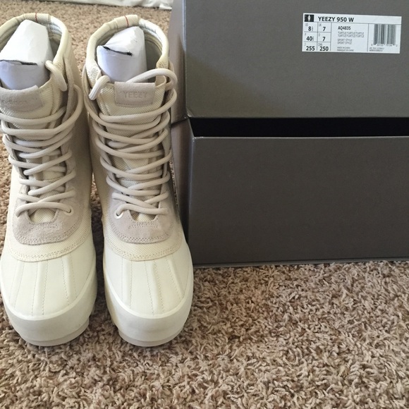Yeezy Boots - Rare Authentic yeezy boots straight from the box