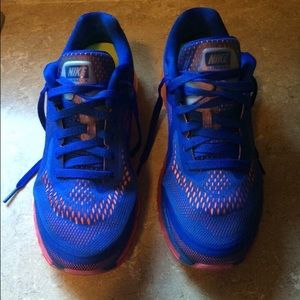 Women's size 10 Nike Airmax