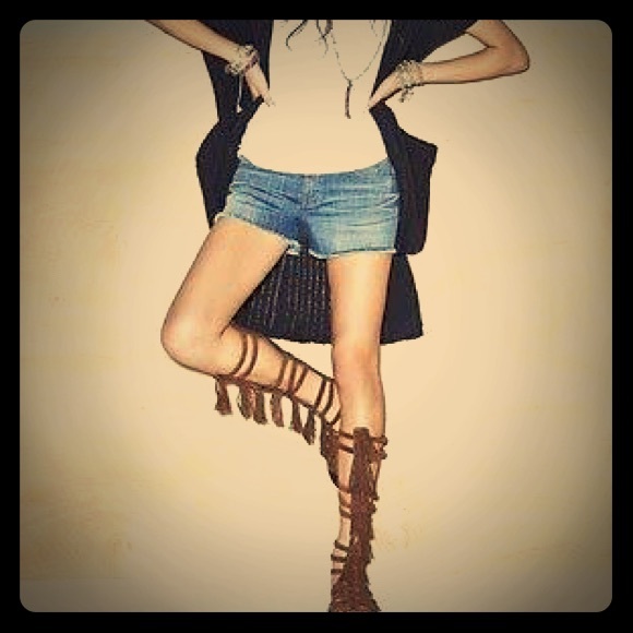 MAKE AN OFFER!! NIB STEVE MADDEN VILLANO!!! Brown