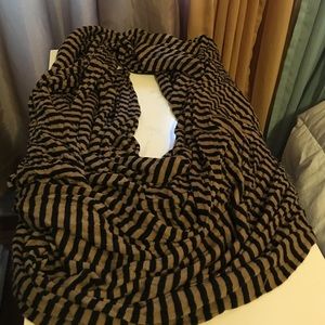 ❌ SOLD ❌ Infinity scarf