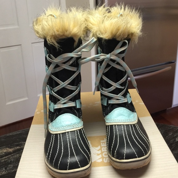 ✨SOLD✨lack/real Tofino sorrel boots