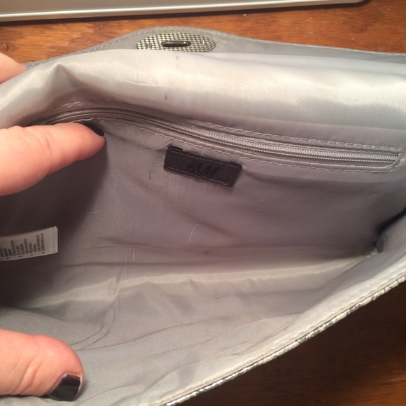 Clutch - Picture 2 of 4