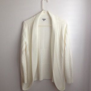 White cardigan ⚪️