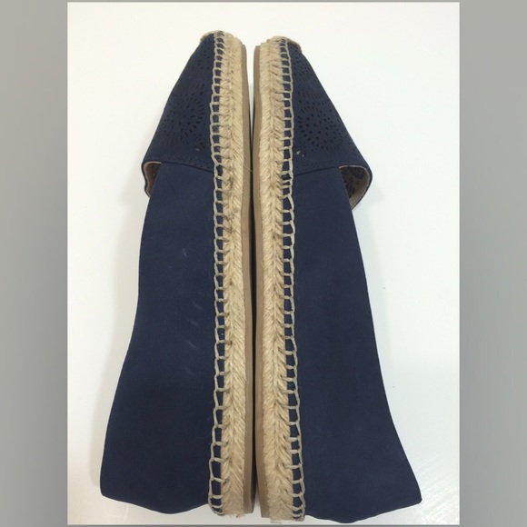 Blue nubuck laser cut espadrilles - Vince Camuto - Picture 2 of 4
