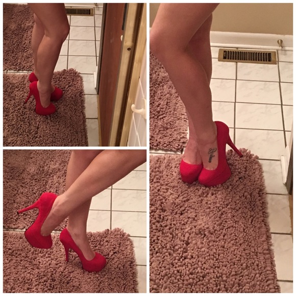 Heels - Picture 3 of 4