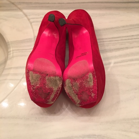Heels - Picture 4 of 4