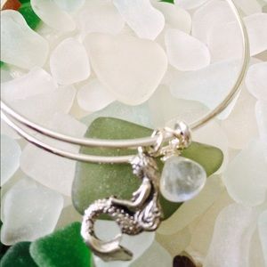 Brand New ! Mermaid Bangle 💕
