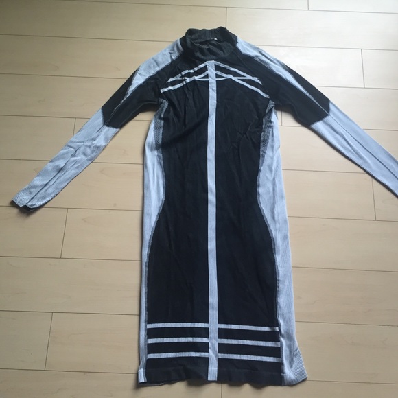 H&M stretch dress