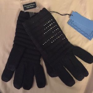 Vera Wang Black Gloves