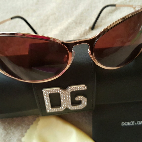 Sunglasses - Picture 2 of 4