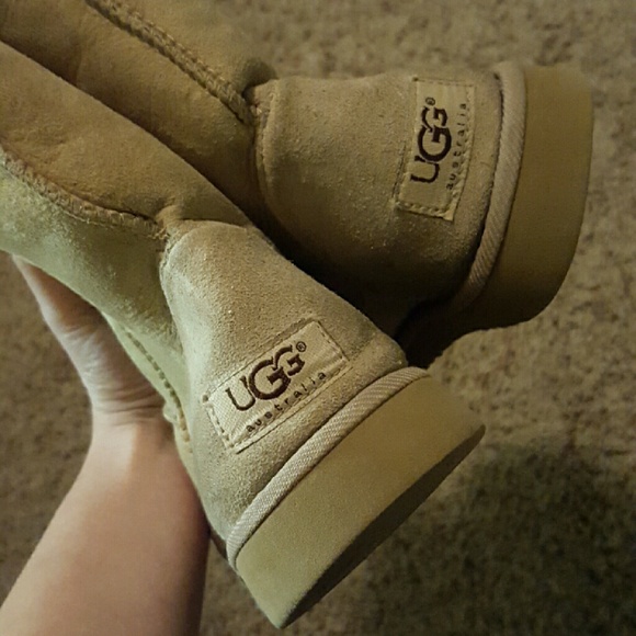 UGGS