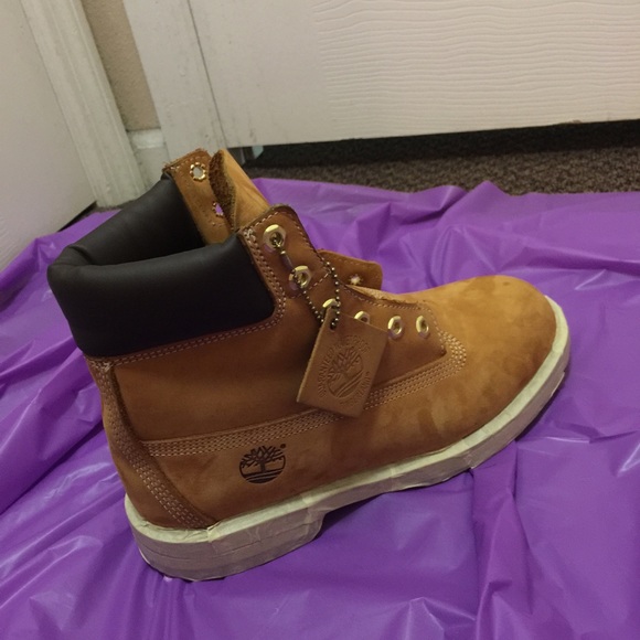 Custom colored glitter timbs 💜❤️💙💚💛 - Picture 2 of 3