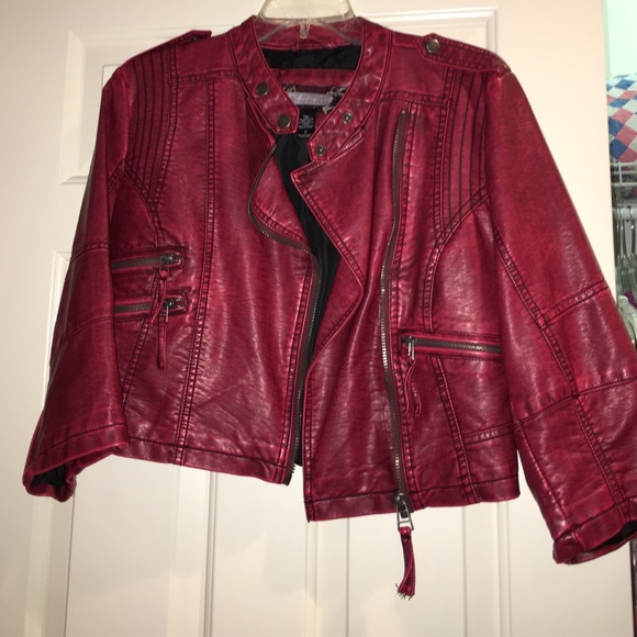 Daytrip cropped red leather jacket