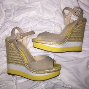 Elle wedges