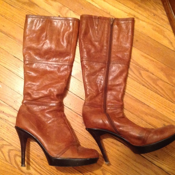 Rustic boots - Picture 1 of 3