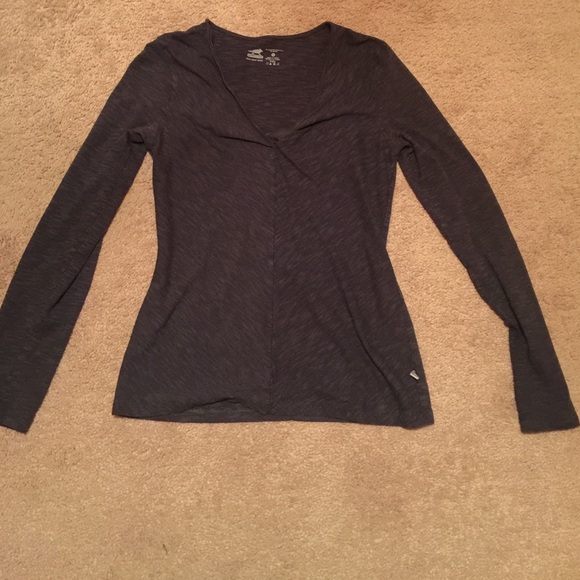 Soft gray V neck!